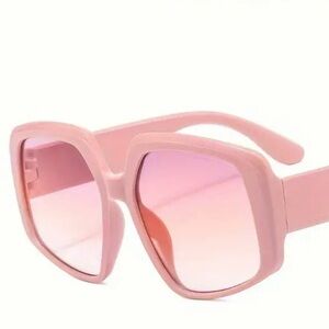 Oversized pink Sunnies